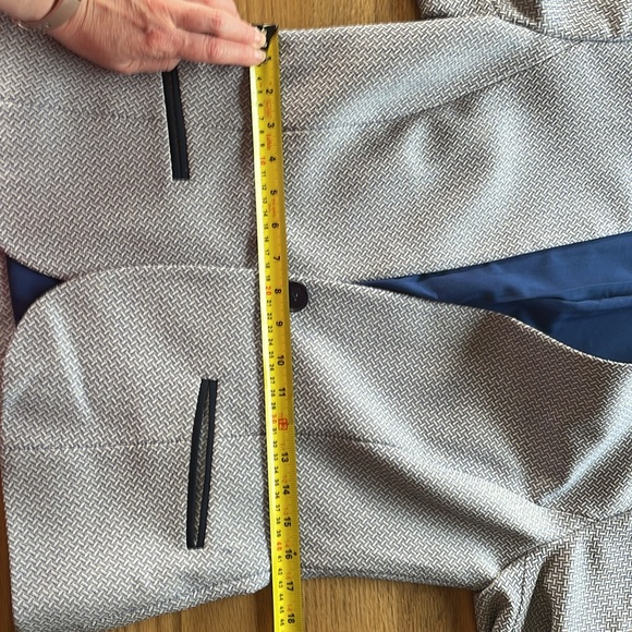 Nora Gardner Blazer; only worn a couple of times - Picture 11 of 11